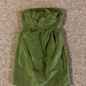 Green strapless dress